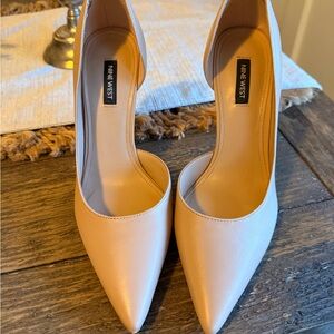 Nine West Women's Cream Heels 9